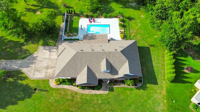 1030 Parsons Way, Hendersonville, TN 37075