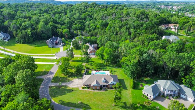 1030 Parsons Way, Hendersonville, TN 37075