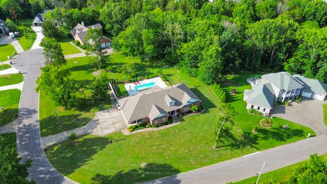 1030 Parsons Way, Hendersonville, TN 37075