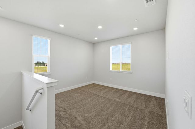 321 Outlooker Ct, Lincoln, CA 95648