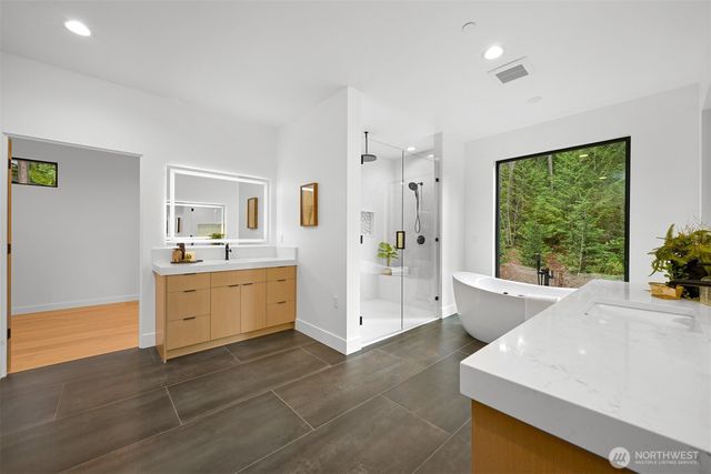 166 Soundview Drive, Bellingham, WA 98229