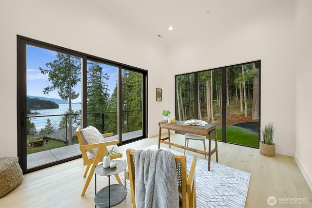 166 Soundview Drive, Bellingham, WA 98229