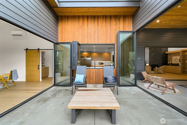 166 Soundview Drive, Bellingham, WA 98229