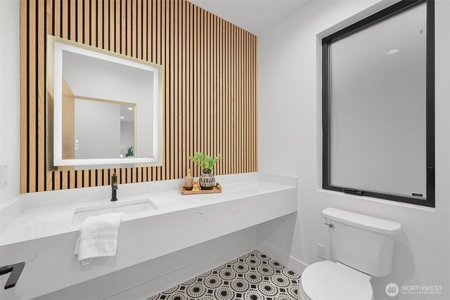 166 Soundview Drive, Bellingham, WA 98229