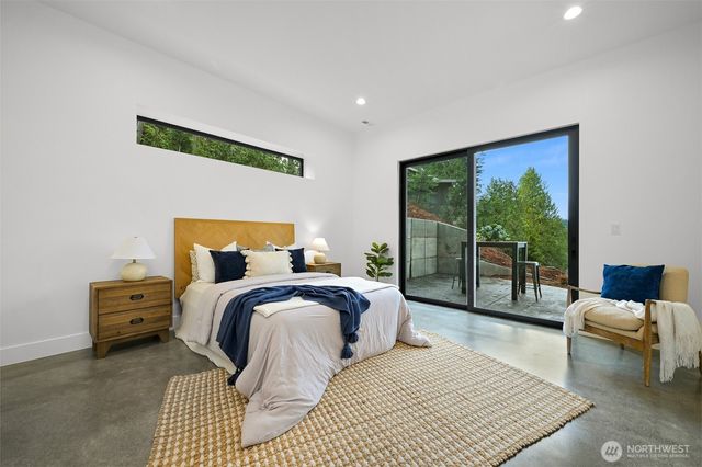 166 Soundview Drive, Bellingham, WA 98229