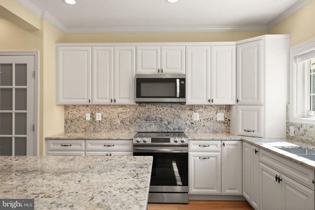 9959 SUMMERWOOD DR, Manassas, VA 20111