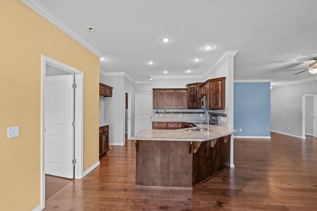 1731 E Timber Lane, Republic, MO 65738