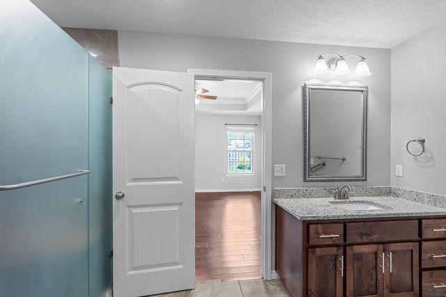 1731 E Timber Lane, Republic, MO 65738