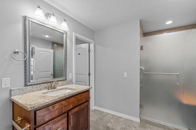 1731 E Timber Lane, Republic, MO 65738