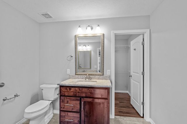 1731 E Timber Lane, Republic, MO 65738