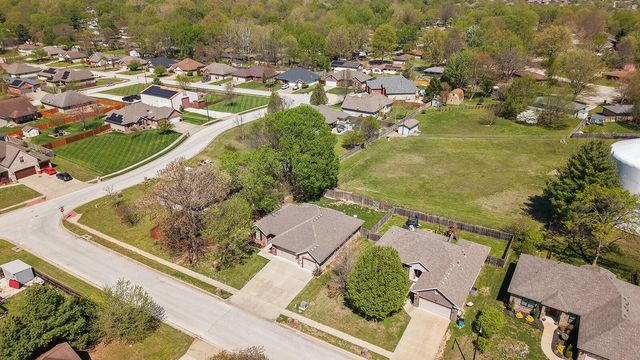 1731 E Timber Lane, Republic, MO 65738