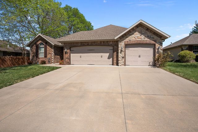 1731 E Timber Lane, Republic, MO 65738