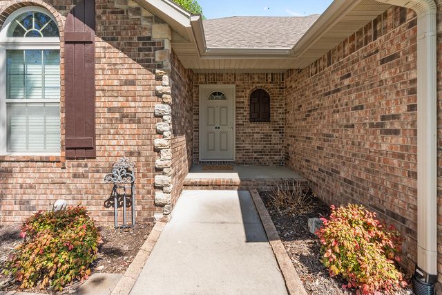 1731 E Timber Lane, Republic, MO 65738