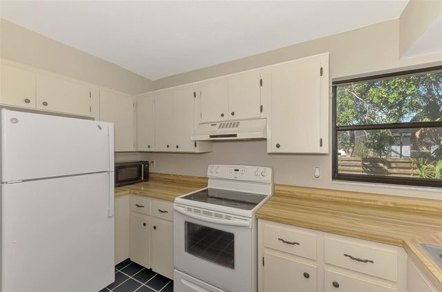 984 N BENEVA ROAD T7, Sarasota, FL 34232