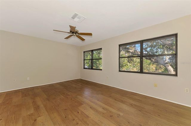 984 N BENEVA ROAD T7, Sarasota, FL 34232