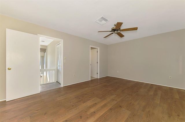 984 N BENEVA ROAD T7, Sarasota, FL 34232