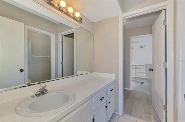 984 N BENEVA ROAD T7, Sarasota, FL 34232