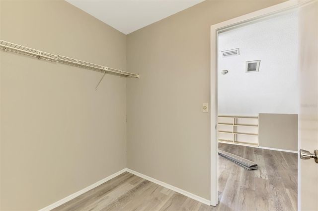 984 N BENEVA ROAD T7, Sarasota, FL 34232