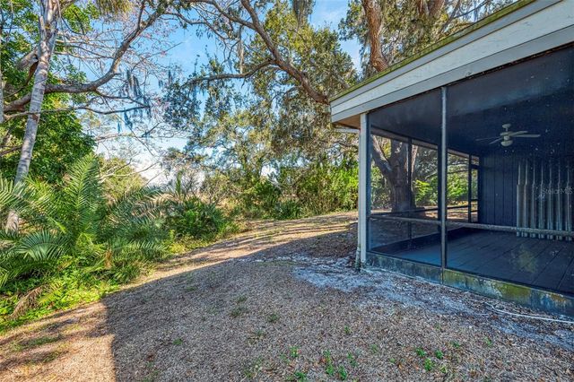 984 N BENEVA ROAD T7, Sarasota, FL 34232