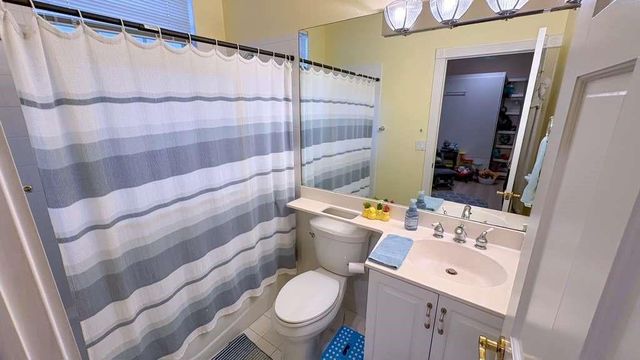 1716 NW 124th Way, Coral Springs, FL 33071