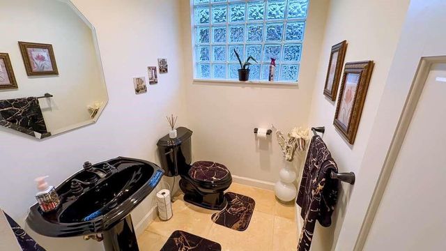 1716 NW 124th Way, Coral Springs, FL 33071