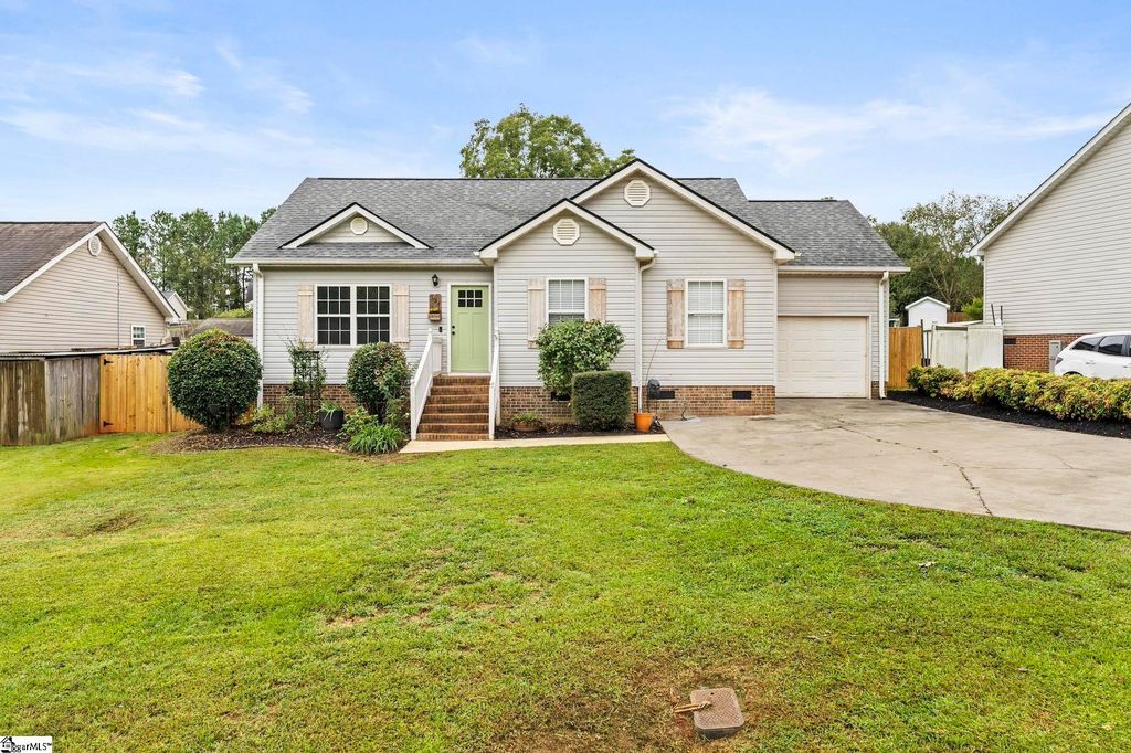 104 Brown Drive, Easley, SC 29642