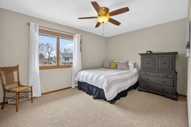 3615 74th Street, Moline, IL 61265