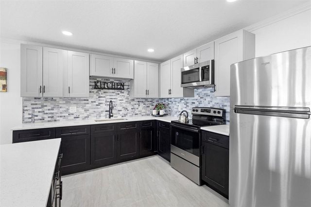 1824 LAKE STREET, Oviedo, FL 32765