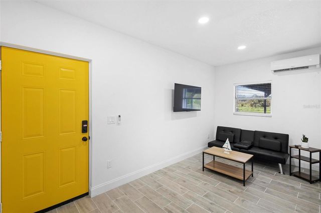 1824 LAKE STREET, Oviedo, FL 32765