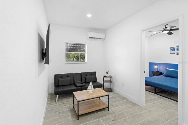 1824 LAKE STREET, Oviedo, FL 32765