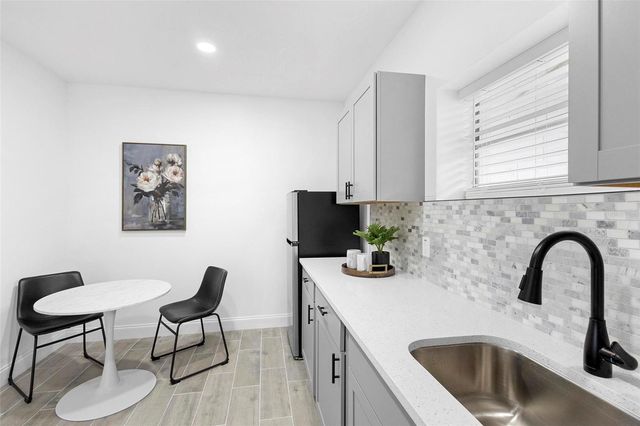 1824 LAKE STREET, Oviedo, FL 32765