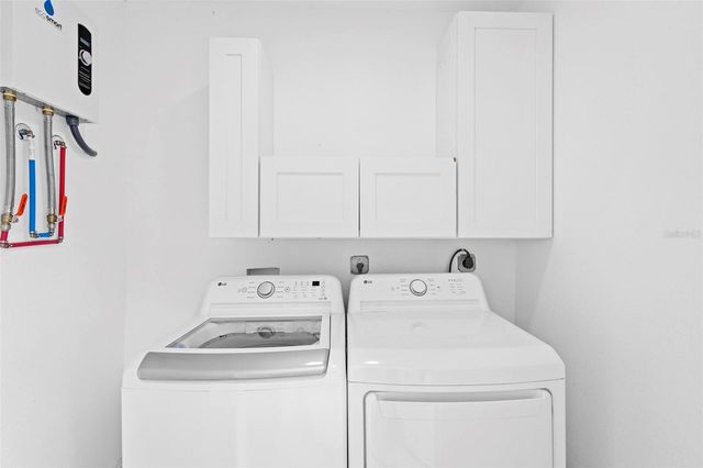 1824 LAKE STREET, Oviedo, FL 32765