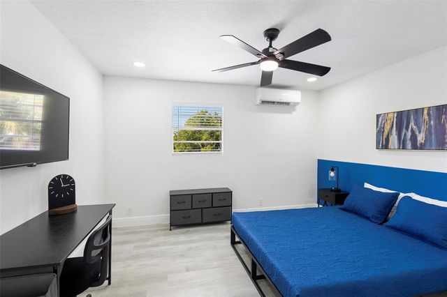 1824 LAKE STREET, Oviedo, FL 32765