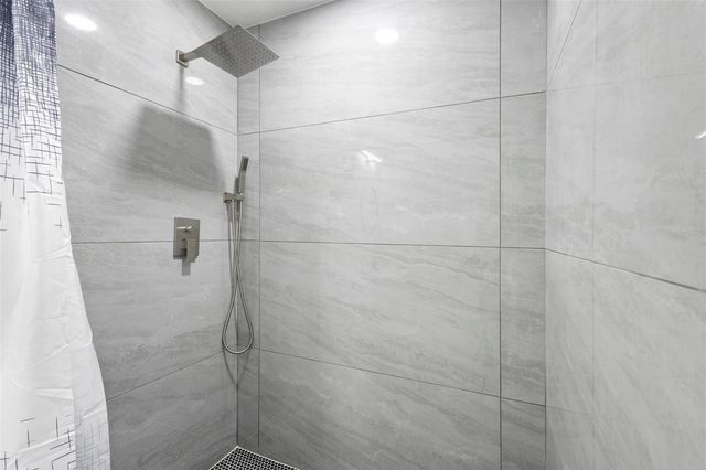 1824 LAKE STREET, Oviedo, FL 32765