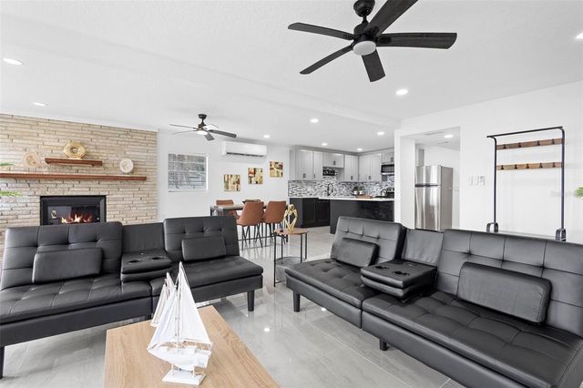 1824 LAKE STREET, Oviedo, FL 32765