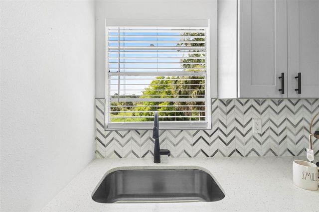 1824 LAKE STREET, Oviedo, FL 32765