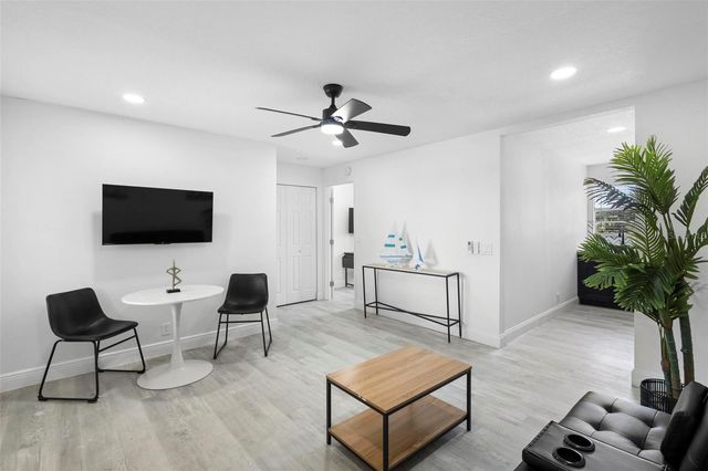 1824 LAKE STREET, Oviedo, FL 32765