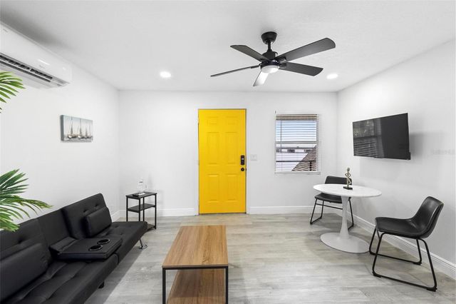 1824 LAKE STREET, Oviedo, FL 32765