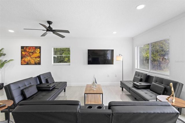 1824 LAKE STREET, Oviedo, FL 32765