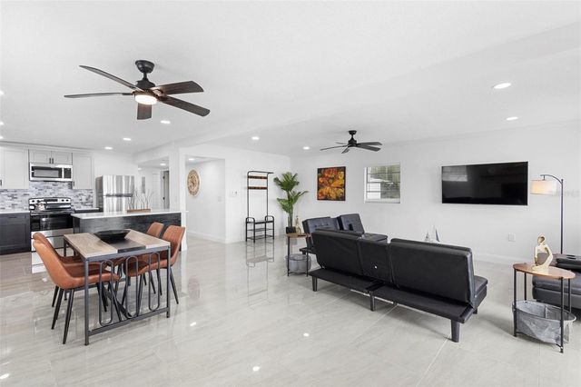 1824 LAKE STREET, Oviedo, FL 32765