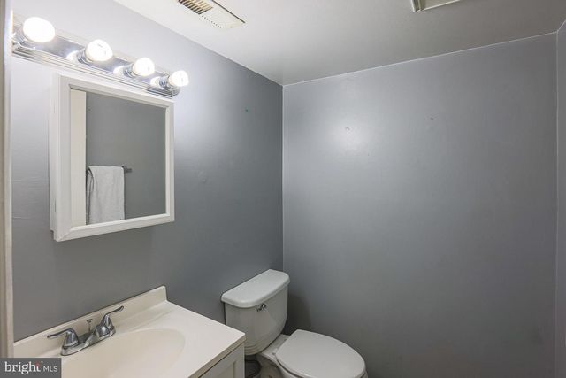 8076 CATHERINE AVENUE, Pasadena, MD 21122