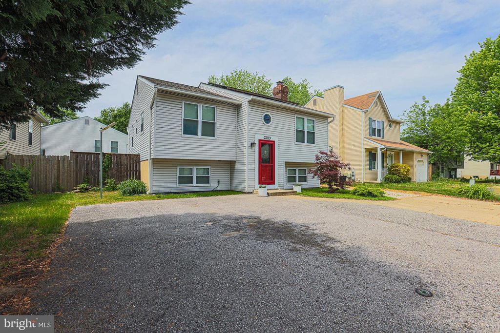 8076 CATHERINE AVENUE, Pasadena, MD 21122
