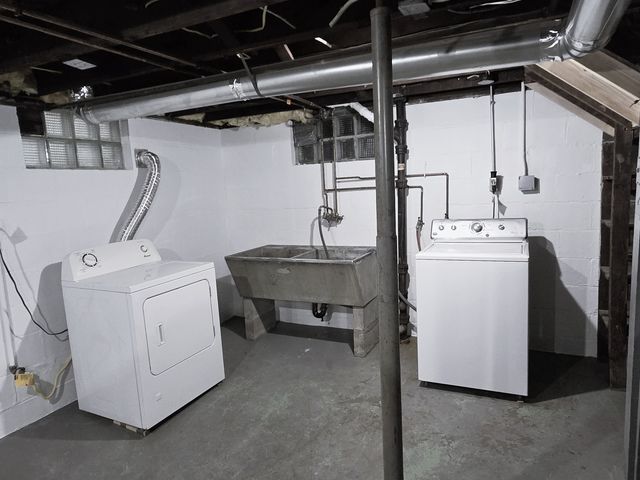 2905 13TH Avenue, Moline, IL 61265