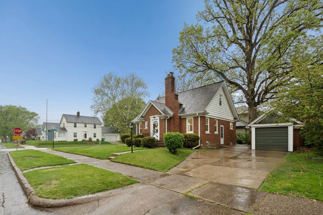 2905 13TH Avenue, Moline, IL 61265