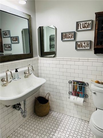 21901 Summer Circle, Huntington Beach, CA 92646