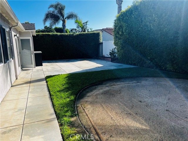 21901 Summer Circle, Huntington Beach, CA 92646