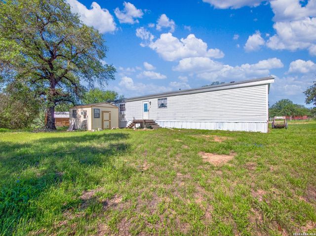 953 Forest Oaks Dr, Somerset, TX 78069