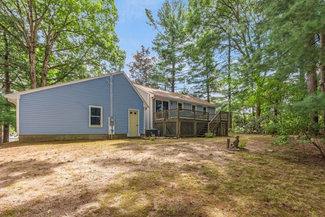 3 Jason Cir, North Attleboro, MA 02760