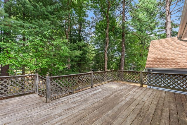 3 Jason Cir, North Attleboro, MA 02760