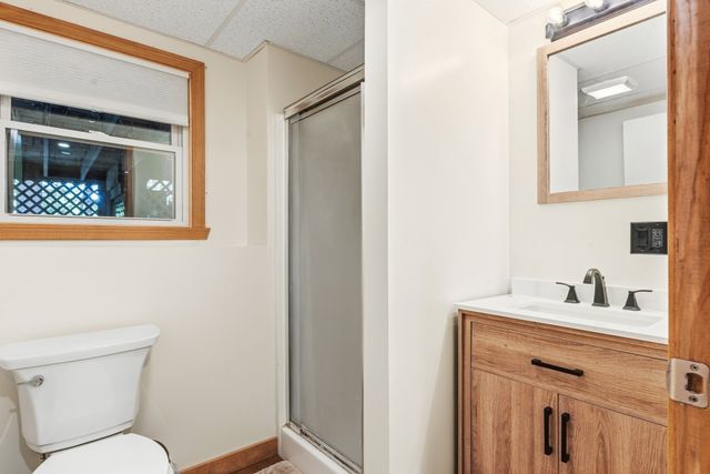3 Jason Cir, North Attleboro, MA 02760